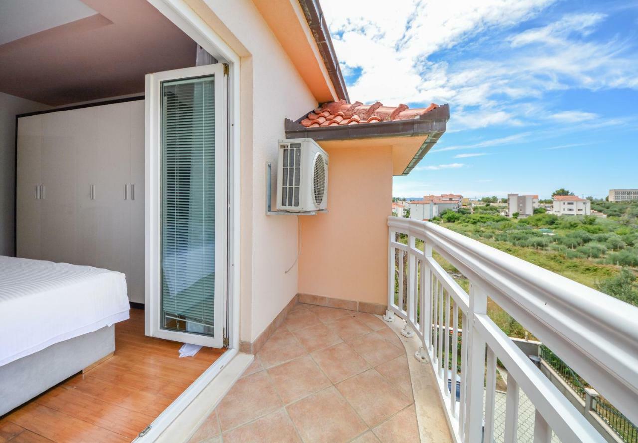 Apartments Lupe スプリト エクステリア 写真