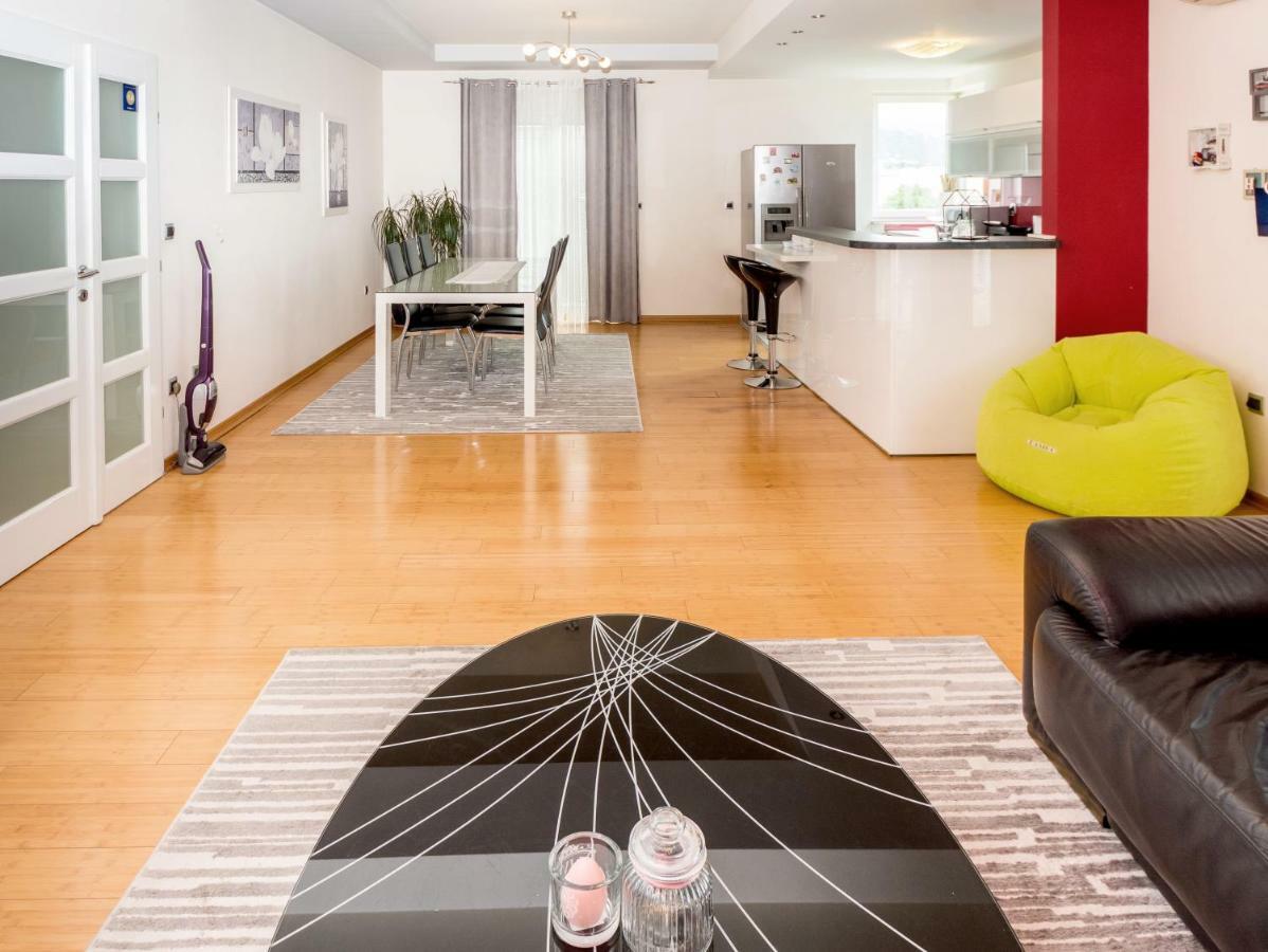 Apartments Lupe スプリト エクステリア 写真