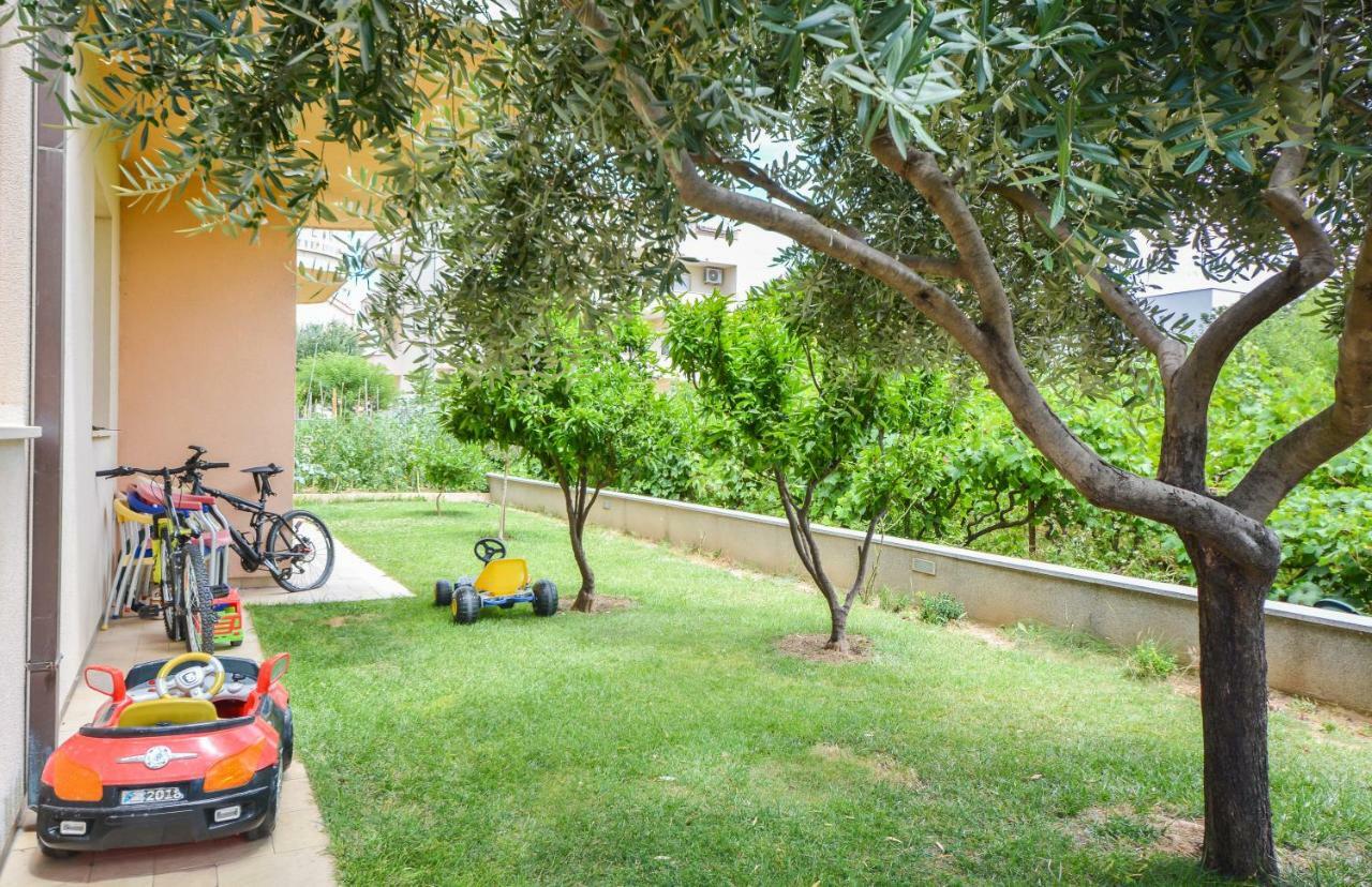 Apartments Lupe スプリト エクステリア 写真