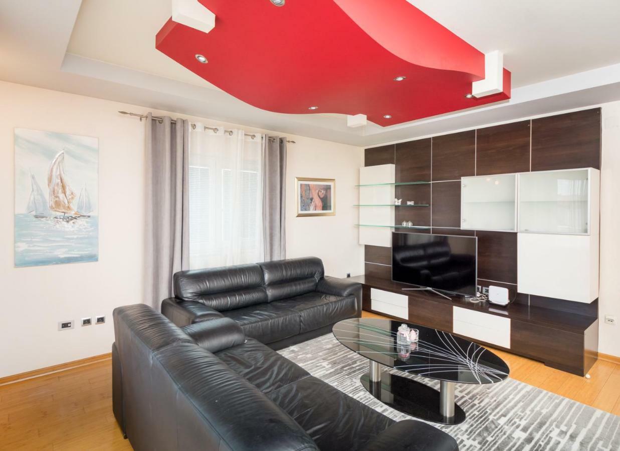 Apartments Lupe スプリト エクステリア 写真