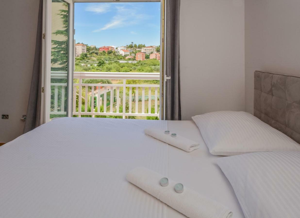 Apartments Lupe スプリト エクステリア 写真